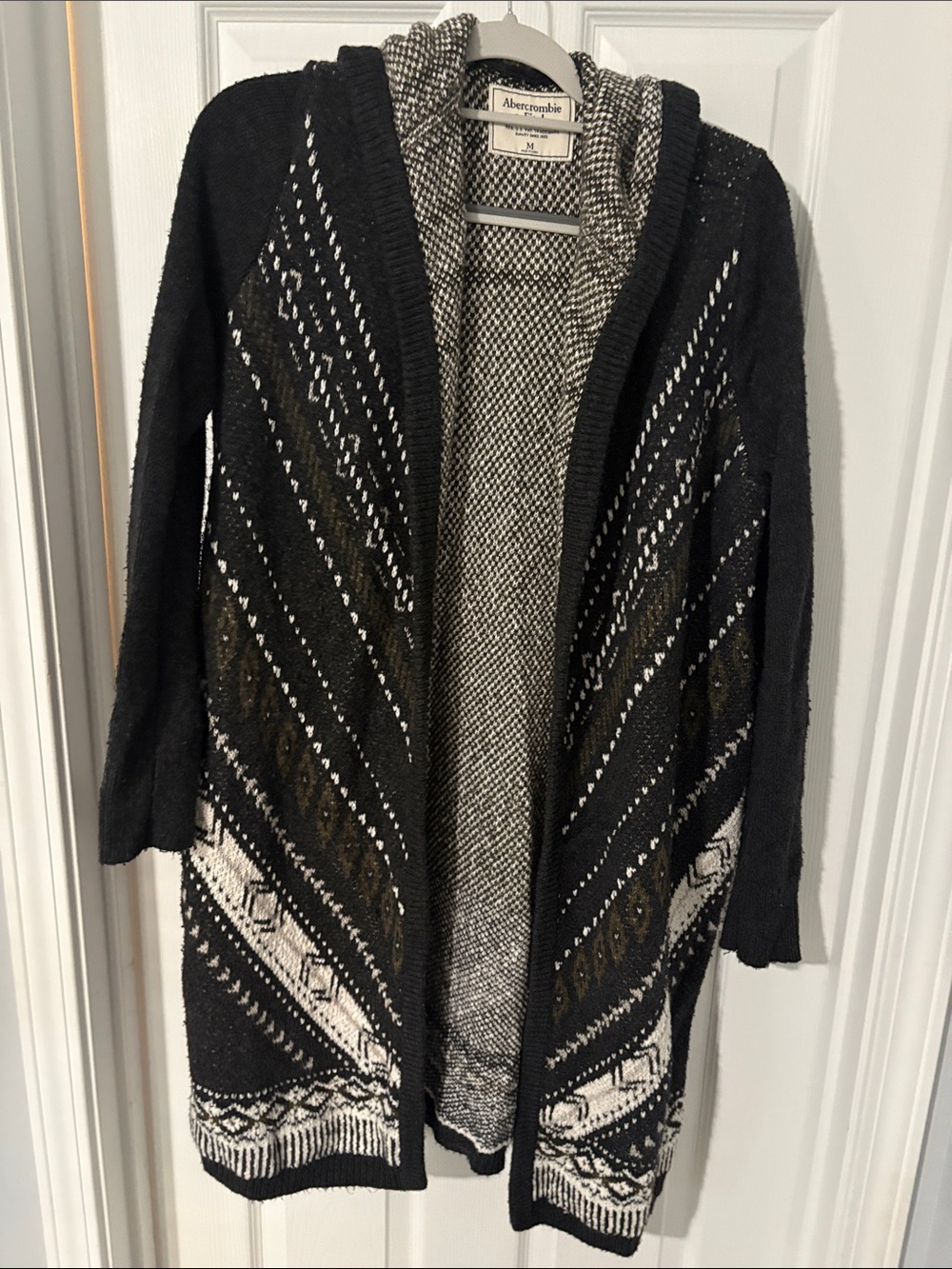 Abercrombie & Fitch Black and White Hooded Open-Front Cardigan